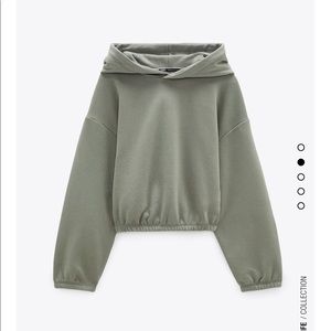 Cropped hooded sweatshirt